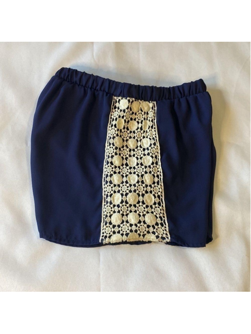 NAVY BLUE SHORTS WITH CROCHET - Picture 3 of 5